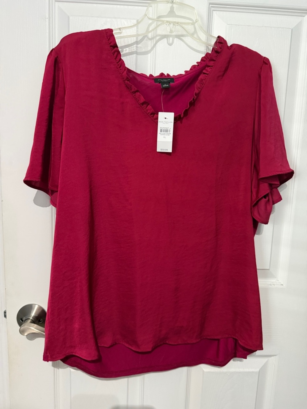 NWT Ann Taylor Ruffle V-Neck Blouse - Magenta. Size XL.